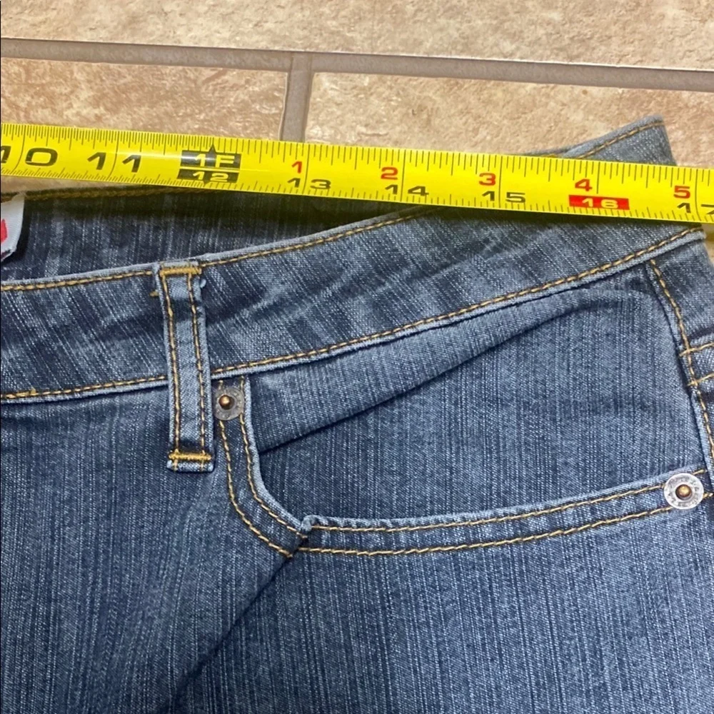 Vintage Dark Blue Size 11M Average High Rise Wide Leg Jeans